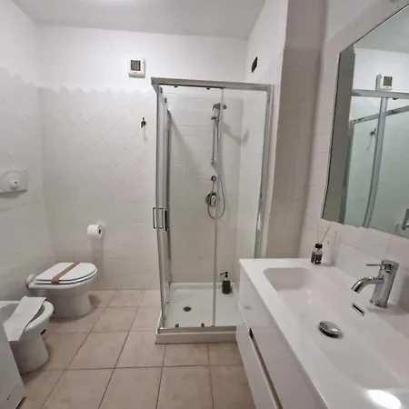 Centralissimo, Ampio E Luminoso! פאלאו